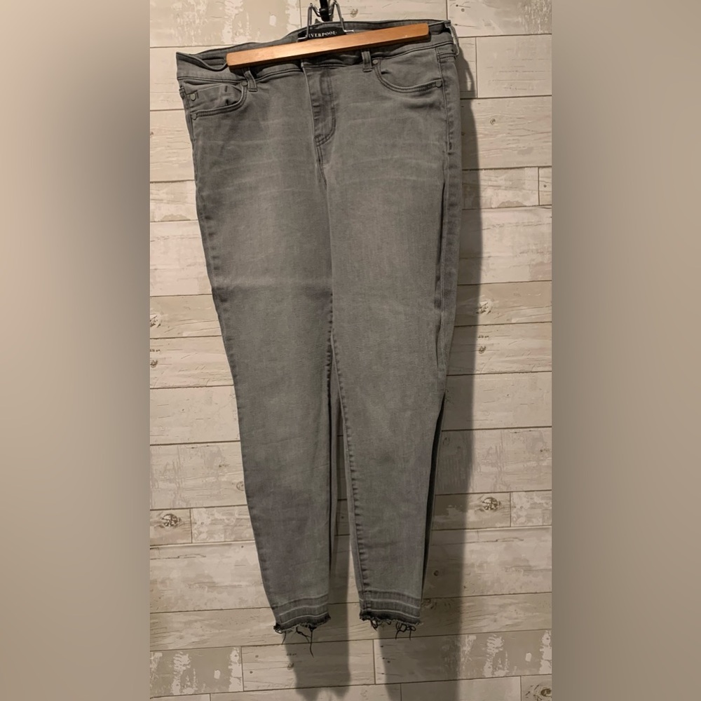 Liverpool Jeans Company- Womens Size 10-Print Mid Rise Stretchy